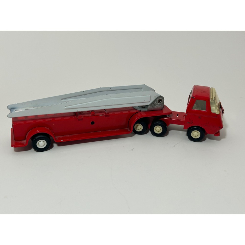 Vintage Tonka Fire Truck Pressed Steel Red Aerial Ladder Articulated Toy Truck